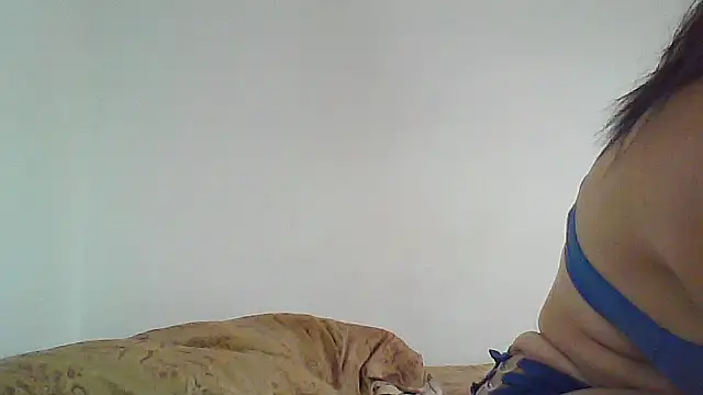 naiaratobon   online show from 11-11-25, 09:48