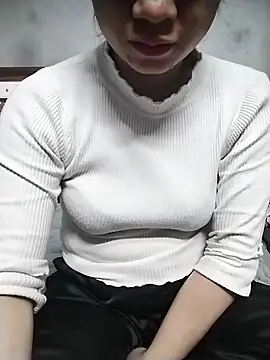 Snapshot of Mie_rose chatting on 11-04-25, 01:05 Mie rose online show from 11-04-25, 01:05