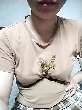 Snapshot of Mie_rose chatting on 11-08-25, 02:01 Mie rose online show from 11-08-25, 02:01