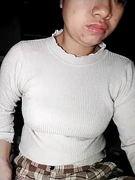 Snapshot of Mie_rose chatting on 11-20-25, 10:20 Mie rose online show from 11-20-25, 10:20