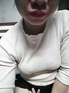 Snapshot of Mie_rose chatting on 11-26-25, 02:23 Mie rose online show from 11-26-25, 02:23