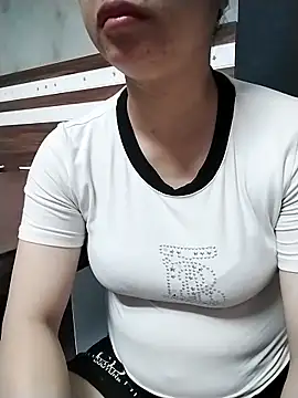 Mie rose online show from 04-11-26, 12:59