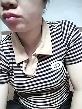 Snapshot of Mie_rose chatting on 04-23-26, 01:13 Mie rose online show from 04-23-26, 01:13