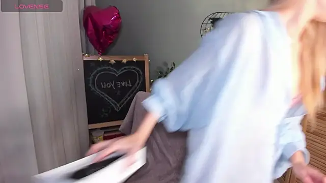 mishapallmer online show from 10-02-25, 01:45