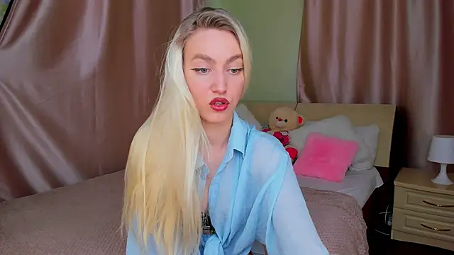 Snapshot of mishapallmer chatting on 05-12-26, 06:32 mishapallmer online show from 05-12-26, 06:32