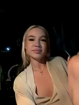 Snapshot of Kiss_Avrora_ chatting on 09-14-25, 05:45 Kiss Avrora online show from 09-14-25, 05:45