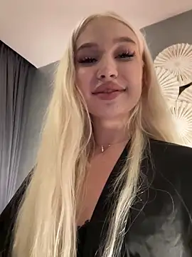 Snapshot of Kiss_Avrora_ chatting on 10-30-25, 03:02 Kiss Avrora online show from 10-30-25, 03:02