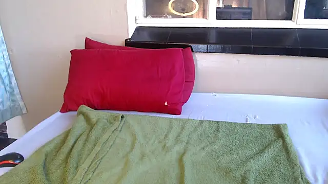 PetiteEbonyBabe online show from 11-22-25, 07:29