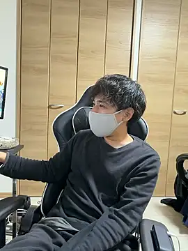 Snapshot of jiji9253 chatting on 12-17-25, 02:45 jiji9253 online show from 12-17-25, 02:45