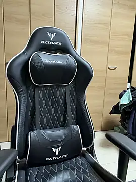 Snapshot of jiji9253 chatting on 01-15-26, 12:54 jiji9253 online show from 01-15-26, 12:54