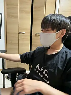 Snapshot of jiji9253 chatting on 04-02-26, 01:42 jiji9253 online show from 04-02-26, 01:42