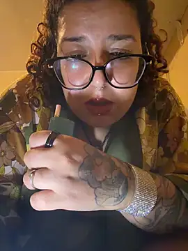 Snapshot of chiaretta_loveit chatting on 11-11-25, 09:26 chiaretta loveit online show from 11-11-25, 09:26