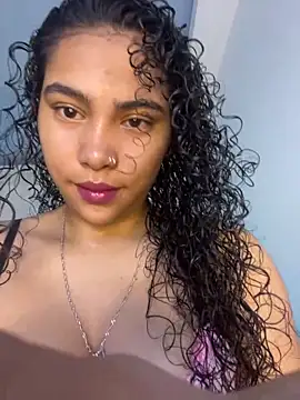 Snapshot of SophieD chatting on 05-19-26, 12:11 SophieD online show from 05-19-26, 12:11