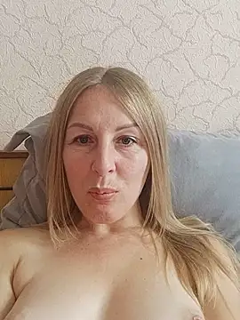 LunaSugarX online show from 11-02-25, 08:28