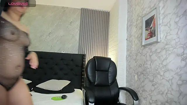 Snapshot of alicy__torres chatting on 10-09-25, 12:14 alicy torres online show from 10-09-25, 12:14