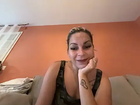 minettedusud online show from 09-18-25, 07:32