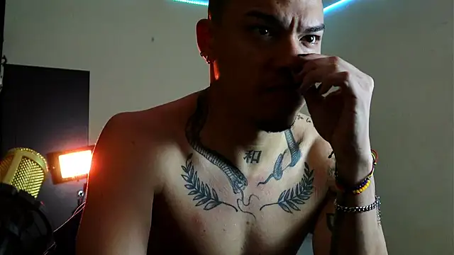 AlphaMasterXxx online show from 11-17-25, 01:06