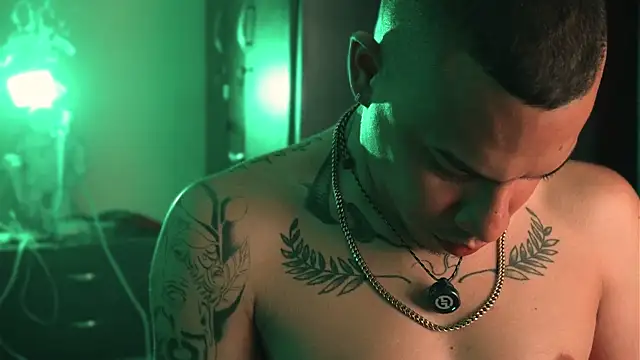 AlphaMasterXxx online show from 04-09-26, 09:42