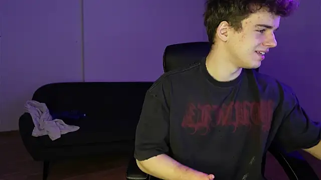 Ricky Becko online show from 12-16-25, 04:34