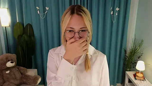 Snapshot of Marry_sharp chatting on 09-13-25, 09:14 Marry sharp online show from 09-13-25, 09:14