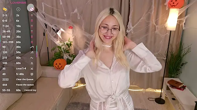 Snapshot of Marry_sharp chatting on 11-01-25, 09:28 Marry sharp online show from 11-01-25, 09:28