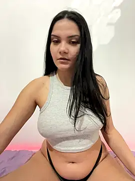 Snapshot of Selena_y chatting on 11-16-25, 09:42 Selena y online show from 11-16-25, 09:42