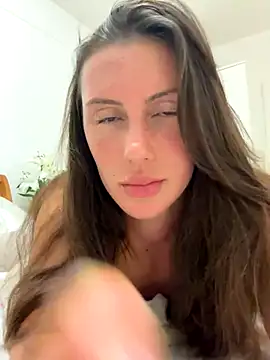 Snapshot of MilaRenee chatting on 10-16-25, 09:16 MilaRenee online show from 10-16-25, 09:16