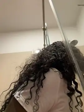 EmilyKisx online show from 11-18-25, 10:09