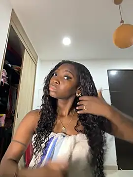 EmilyKisx online show from 12-05-25, 10:24