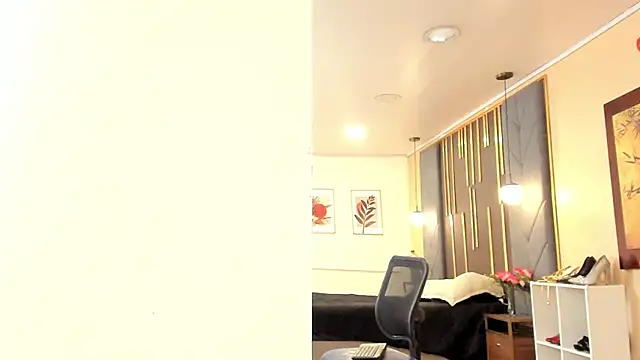 Snapshot of OliviGrace chatting on 02-12-26, 09:32 OliviGrace online show from 02-12-26, 09:32