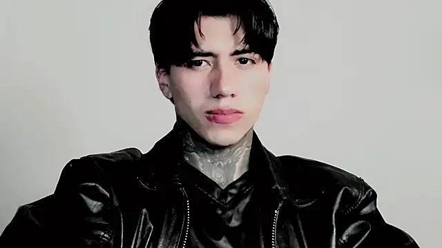 Snapshot of Alex_bdsmz chatting on 11-07-25, 01:05 Alex bdsmz online show from 11-07-25, 01:05