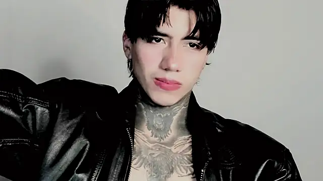 Snapshot of Alex_bdsmz chatting on 11-10-25, 11:26 Alex bdsmz online show from 11-10-25, 11:26