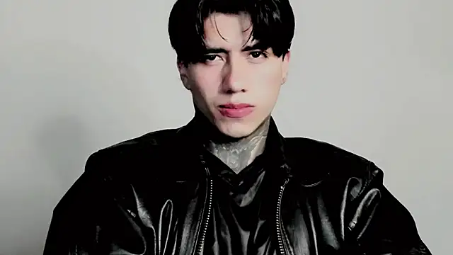 Snapshot of Alex_bdsmz chatting on 12-22-25, 12:07 Alex bdsmz online show from 12-22-25, 12:07