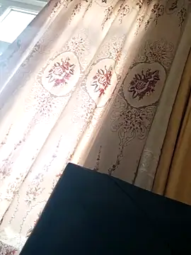 Snapshot of Azginboga2358 chatting on 10-24-25, 10:44 Azginboga2358 online show from 10-24-25, 10:44