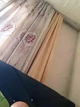 Snapshot of Azginboga2358 chatting on 10-27-25, 06:17 Azginboga2358 online show from 10-27-25, 06:17