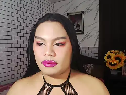 Snapshot of TSbrianaHugeCock chatting on 10-16-25, 10:05 TSbrianaHugeCock online show from 10-16-25, 10:05