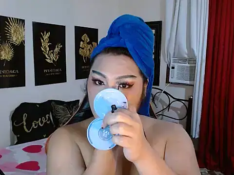 Snapshot of TSbrianaHugeCock chatting on 11-04-25, 08:13 TSbrianaHugeCock online show from 11-04-25, 08:13