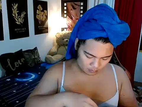 Snapshot of TSbrianaHugeCock chatting on 11-15-25, 07:43 TSbrianaHugeCock online show from 11-15-25, 07:43