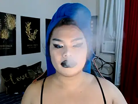 Snapshot of TSbrianaHugeCock chatting on 11-27-25, 09:00 TSbrianaHugeCock online show from 11-27-25, 09:00