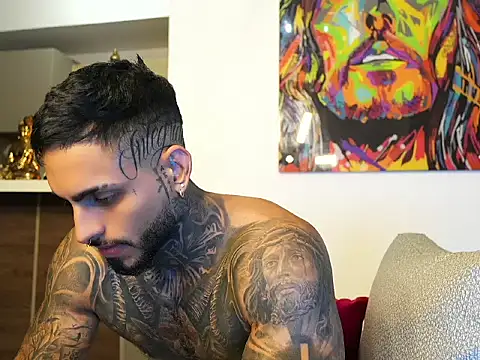 Snapshot of logan_hugh8 chatting on 09-13-25, 05:18 logan hugh8 online show from 09-13-25, 05:18