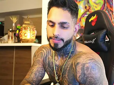 Snapshot of logan_hugh8 chatting on 09-28-25, 02:33 logan hugh8 online show from 09-28-25, 02:33