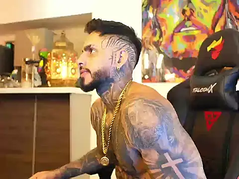 Snapshot of logan_hugh8 chatting on 10-02-25, 01:29 logan hugh8 online show from 10-02-25, 01:29