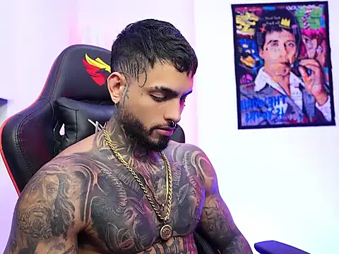 Snapshot of logan_hugh8 chatting on 11-24-25, 03:17 logan hugh8 online show from 11-24-25, 03:17