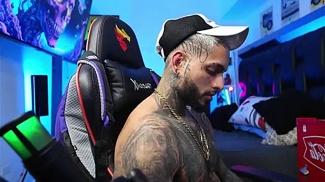 logan hugh8 online show from 02-08-26, 07:17