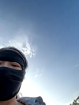 Snapshot of coco-o chatting on 09-28-25, 11:10 coco-o online show from 09-28-25, 11:10