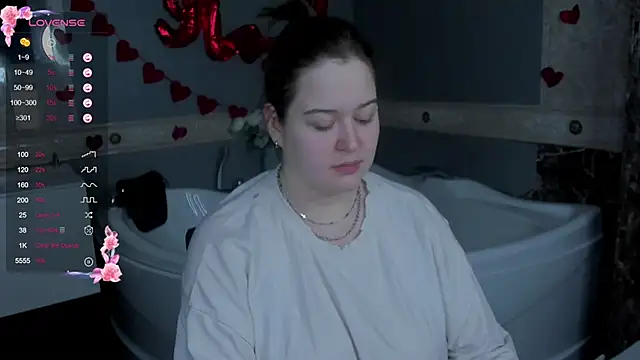 Snapshot of HelenHartt chatting on 02-20-26, 09:00 HelenHartt online show from 02-20-26, 09:00