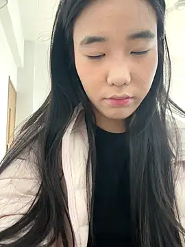 Snapshot of luluya1314 chatting on 11-25-25, 05:29 luluya1314 online show from 11-25-25, 05:29