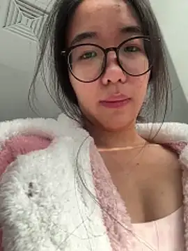 Snapshot of luluya1314 chatting on 12-01-25, 03:22 luluya1314 online show from 12-01-25, 03:22