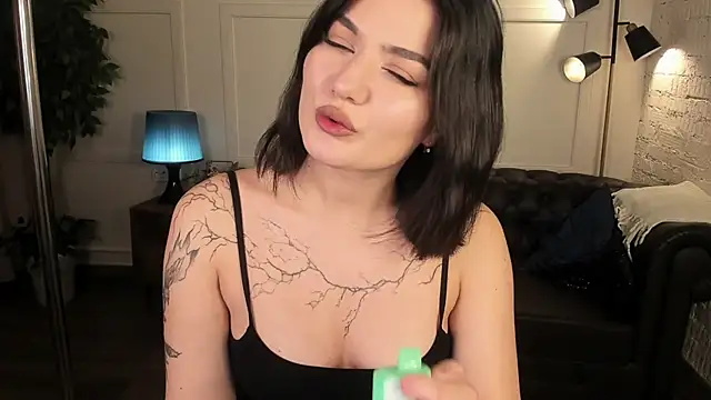 Dark Moni online show from 10-14-25, 03:07