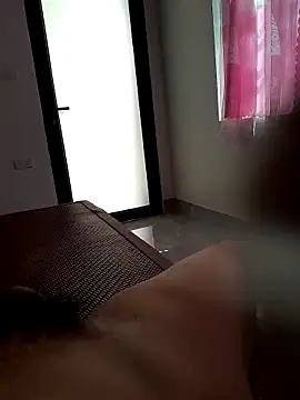 Snapshot of quoc85 chatting on 10-21-25, 05:08 quoc85 online show from 10-21-25, 05:08